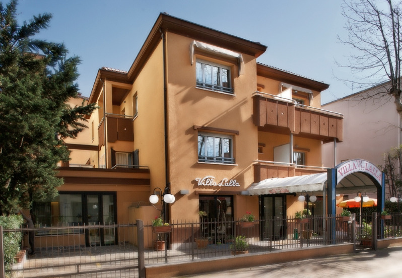Hotel Villa Lalla Rimini Exterior photo